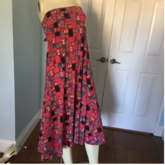 LuLaRoe Dresses & Skirts - LulaRoe Maxi Skirt XL Pink Backgrnd Tropical Tiki
